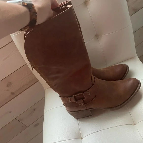 Coconuts by Matisse Anney Cowboy Boots - Picture 1 of 5